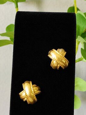 Vintage Signed Julie Gold Tone Sculptural Cross Over Earrings Statement